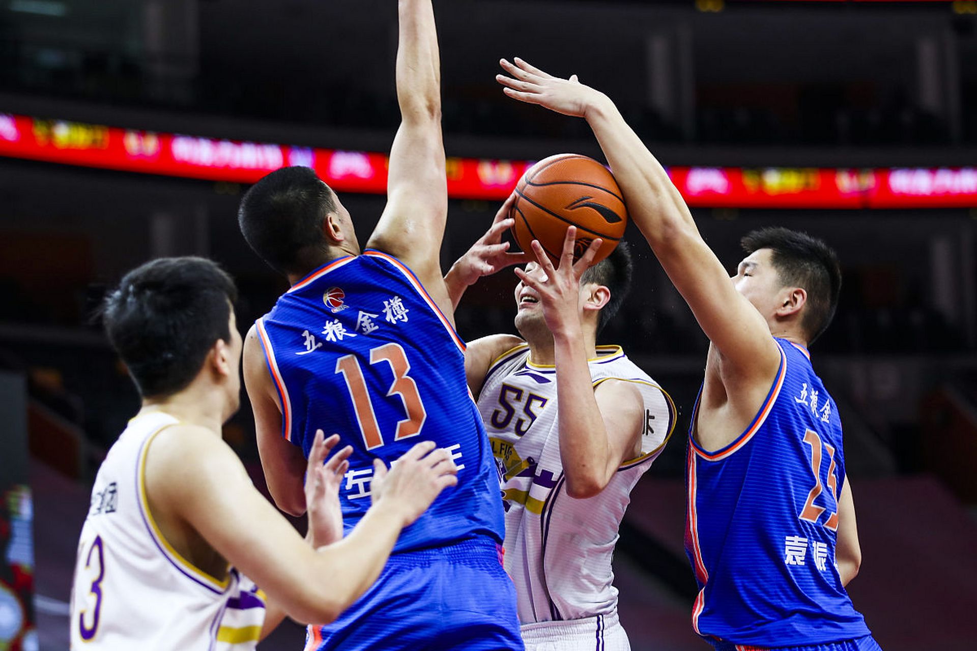 一支球队在中国职业篮球联赛中逆转获胜 一支球队在中国职业篮球联赛中逆转获胜