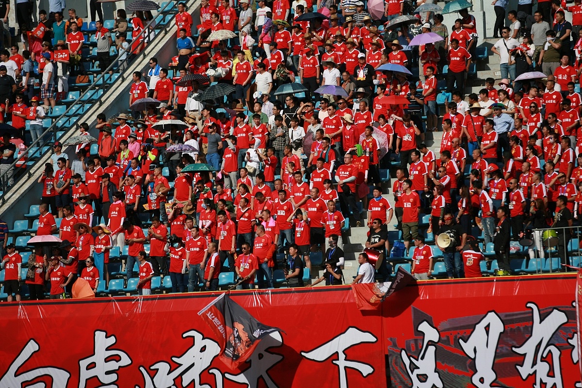 世俱杯分组-体育比赛中,一支队伍取得了关键性胜利