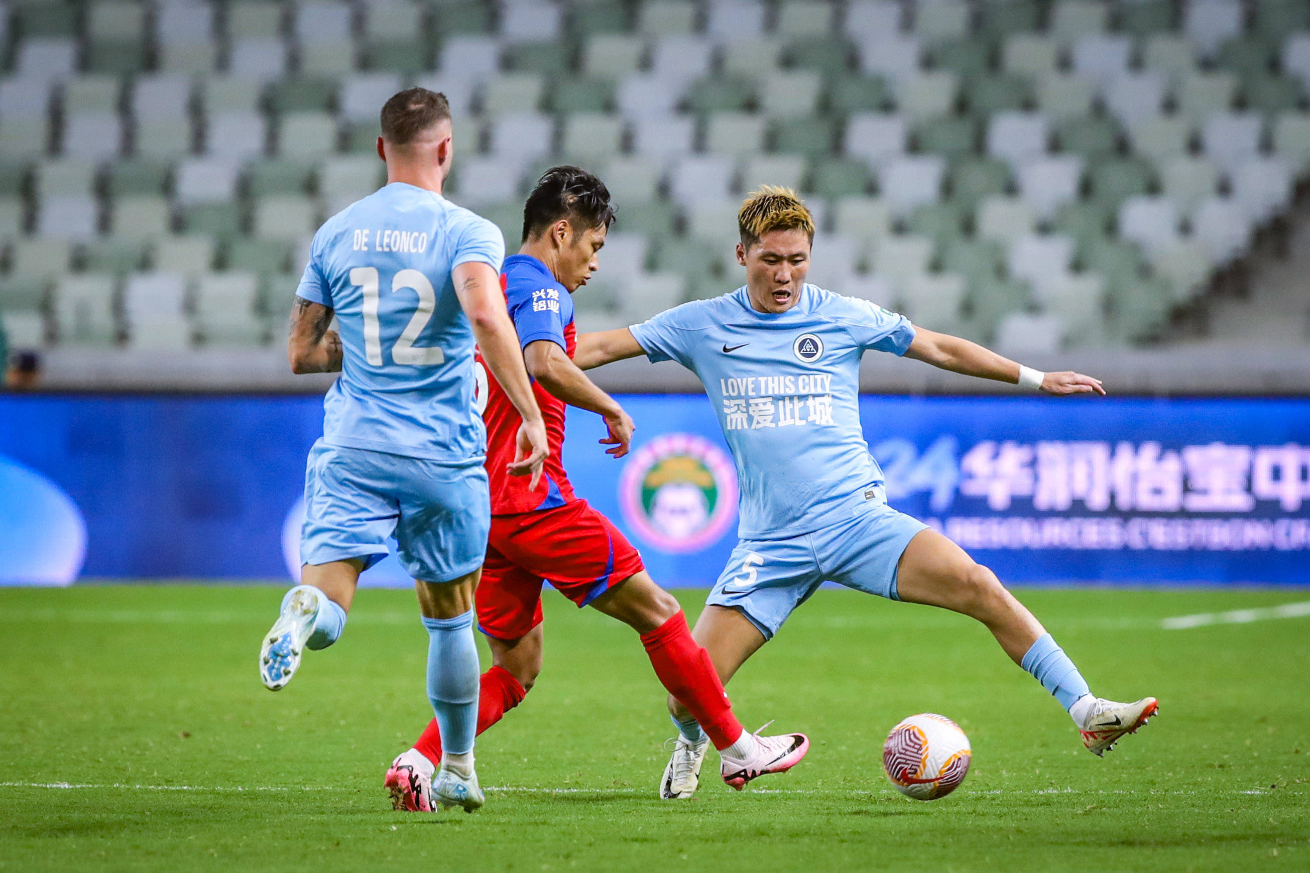 新赛季变革频出，引发球迷热议的简单介绍