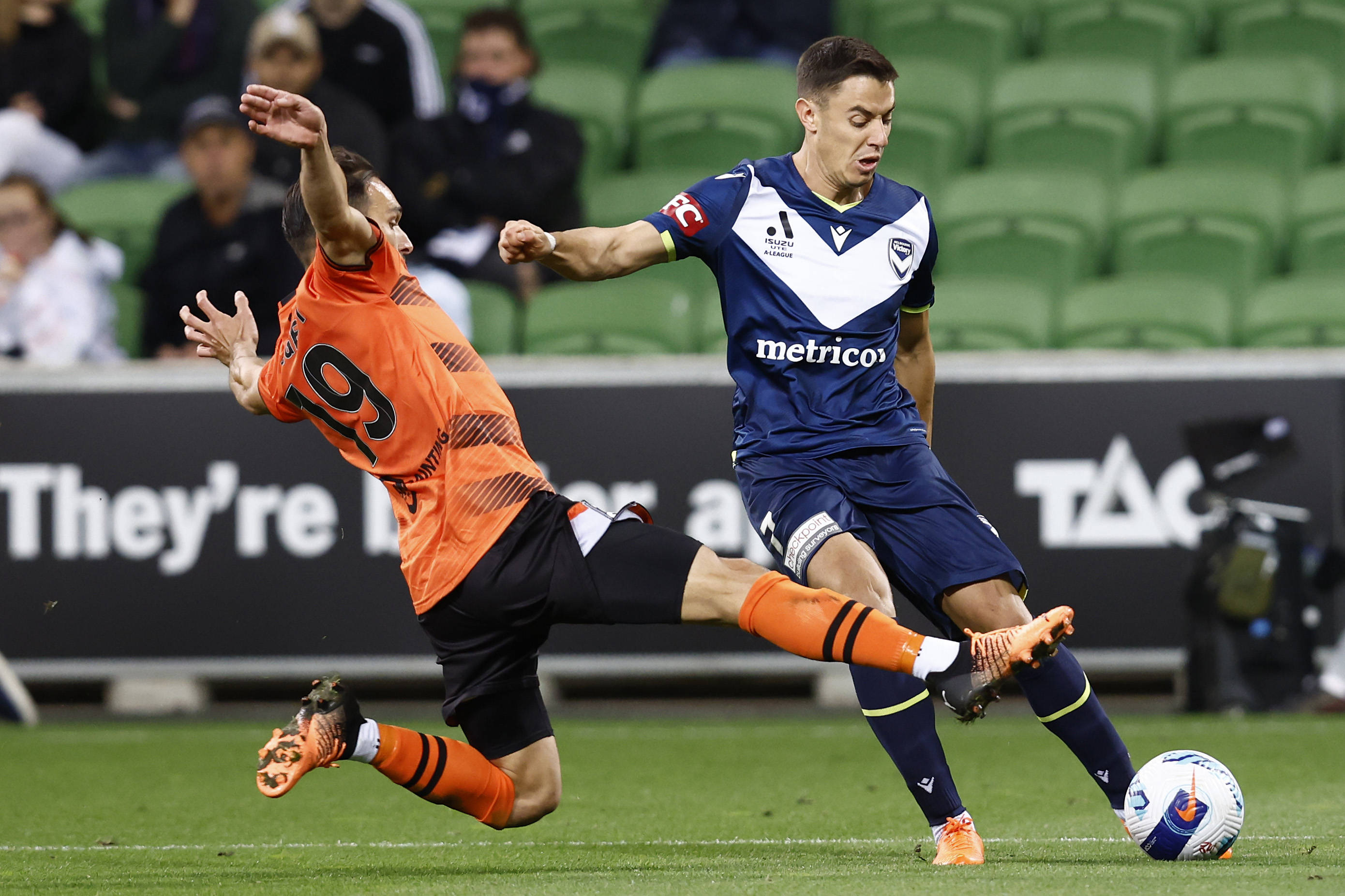 里尔主场保持不败气势，继续紧追积分榜榜首