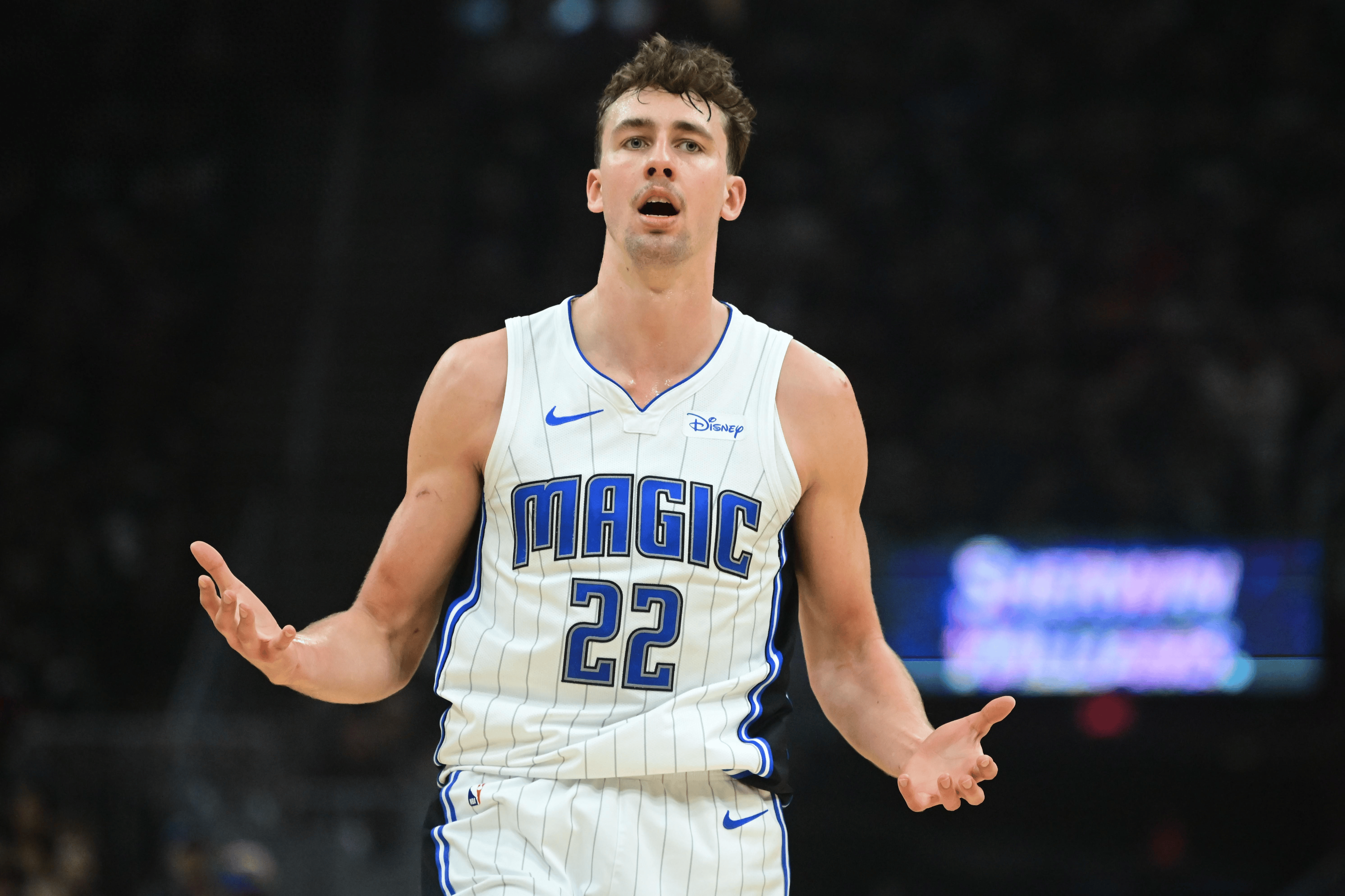 世俱杯赛程-森林狼队客场大胜,全面发挥优势