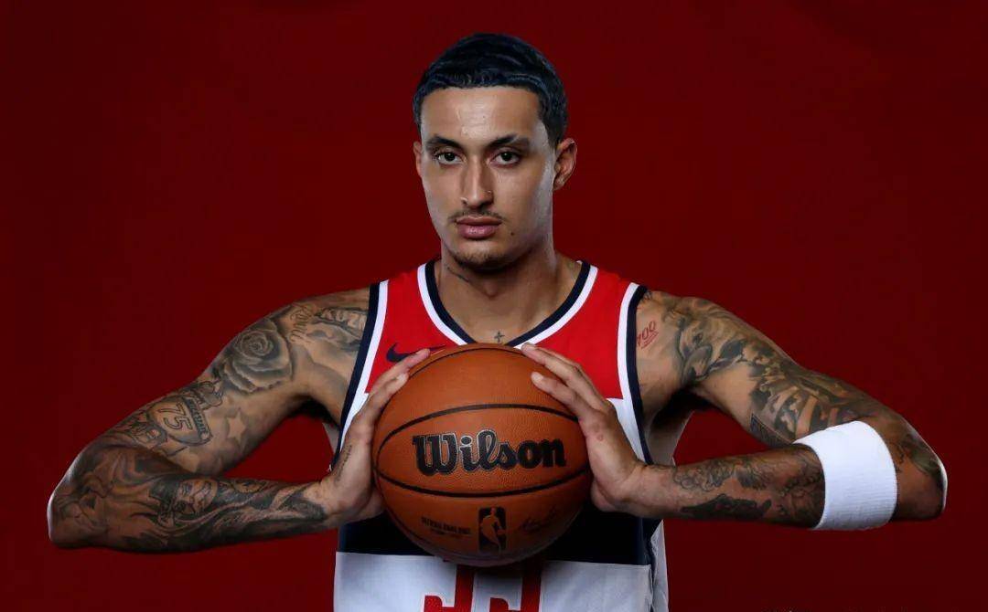 世俱杯时间-雷霆对热火横扫取得第一胜新星库兹马模糊未来的简单介绍