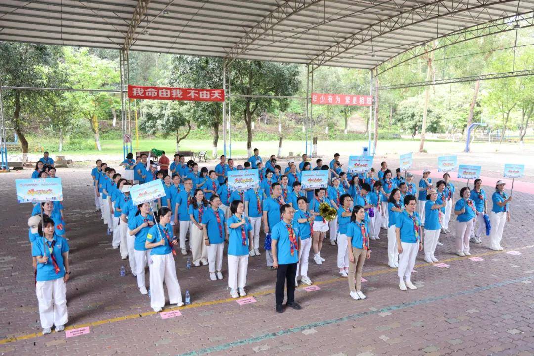 队长发表赛前动员，球队备战气氛浓厚的简单介绍