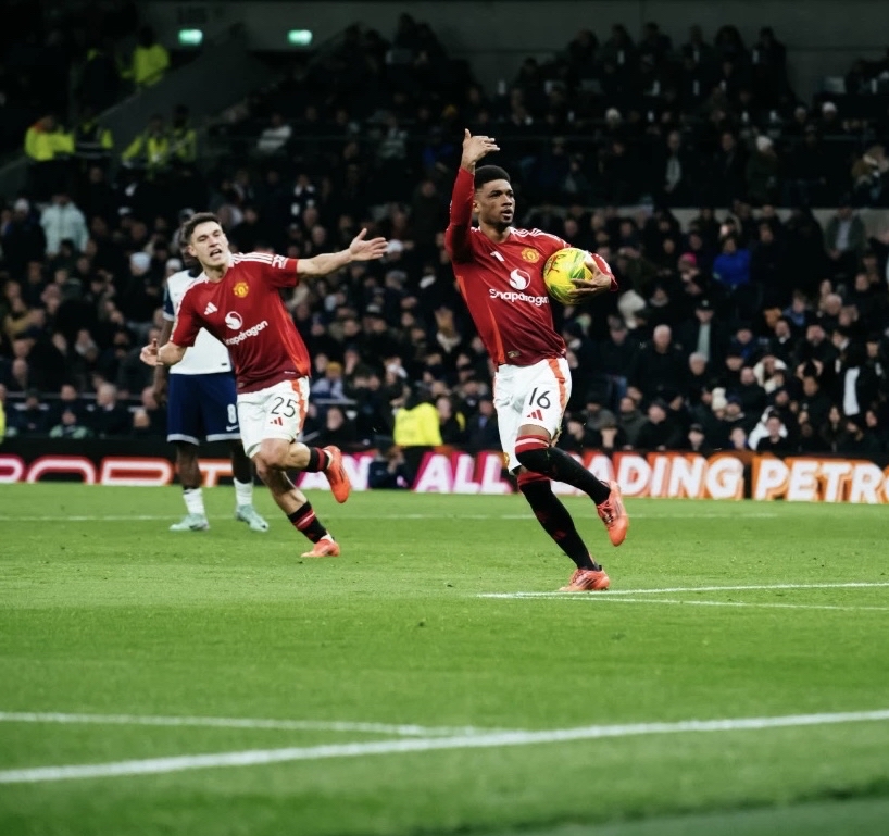 曼联客场胜托特纳姆热刺，客队士气大振