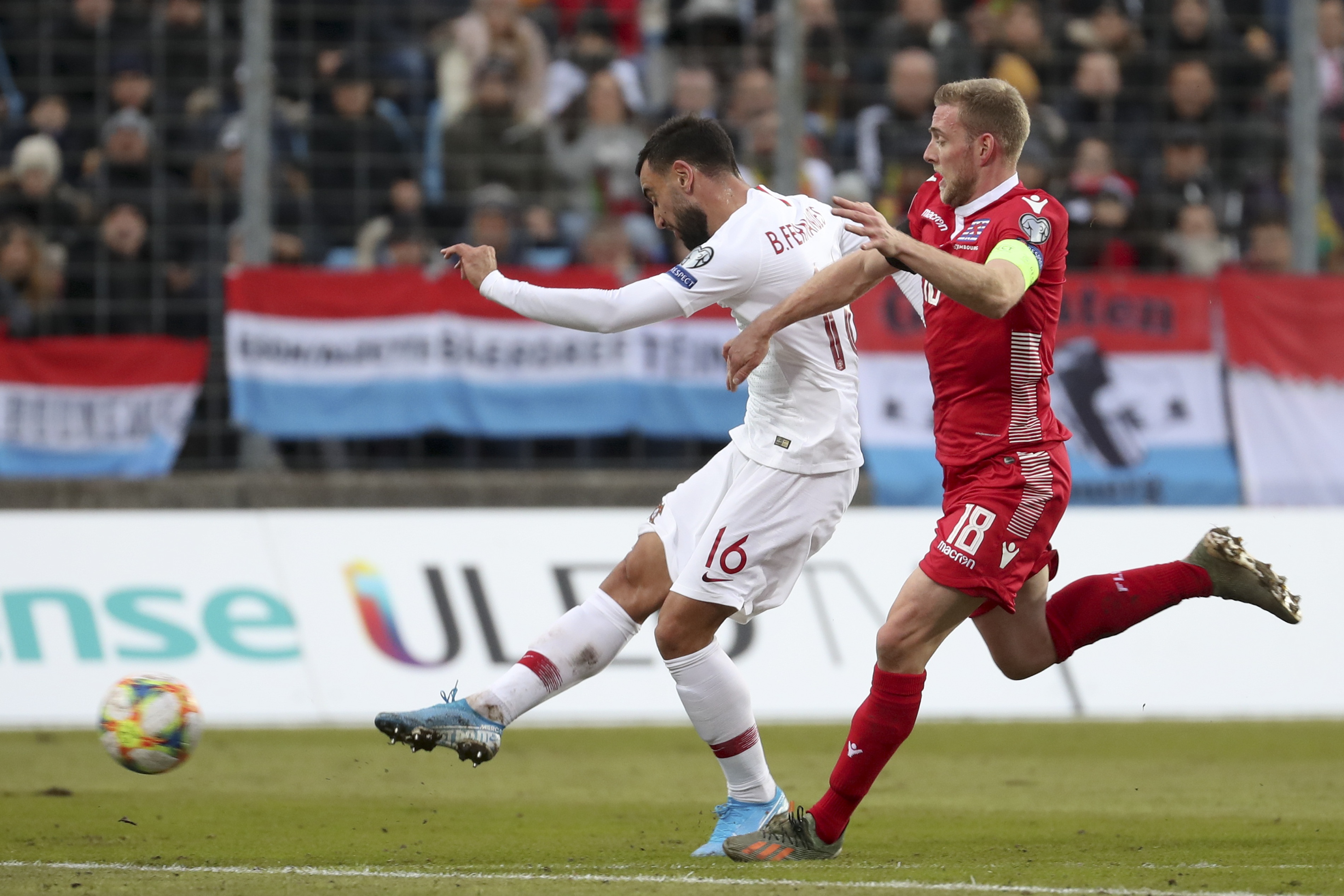 世俱杯决赛-摩纳哥女足对决卢森堡队,拼尽全力