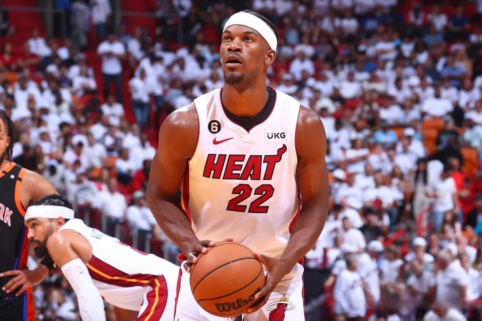 关于热火客场轻取尼克斯，稳固东部前列位置的信息