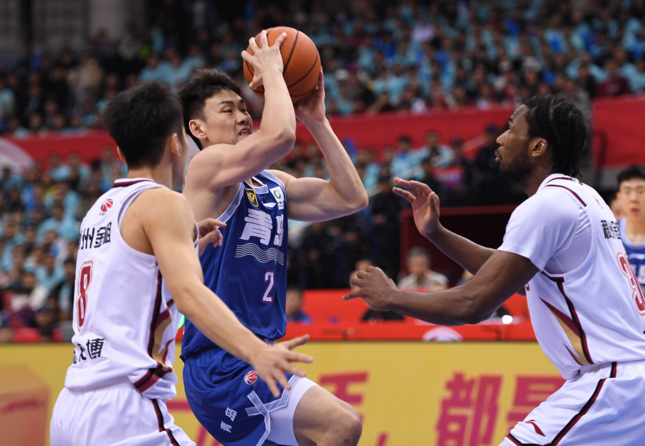 世俱杯2025-球队收到内线球员轻伤消息，紧急调整阵容