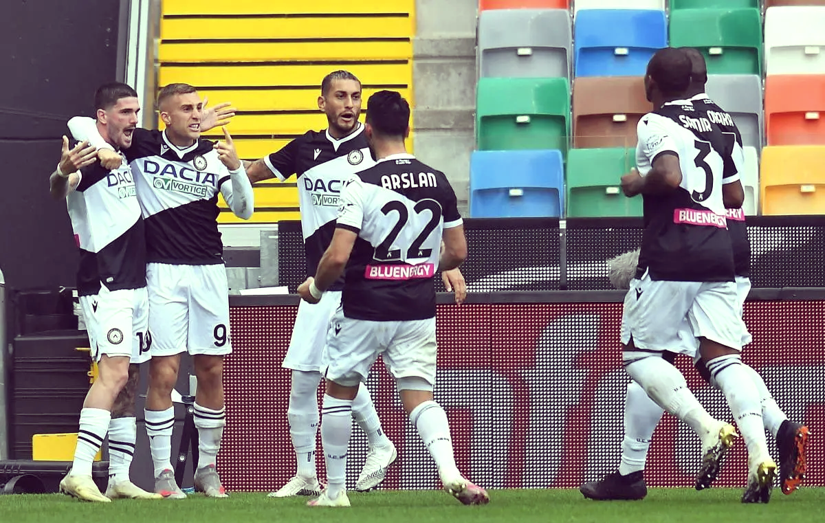 世俱杯分组-乌迪内斯主场大胜佩斯特，继续保持不败