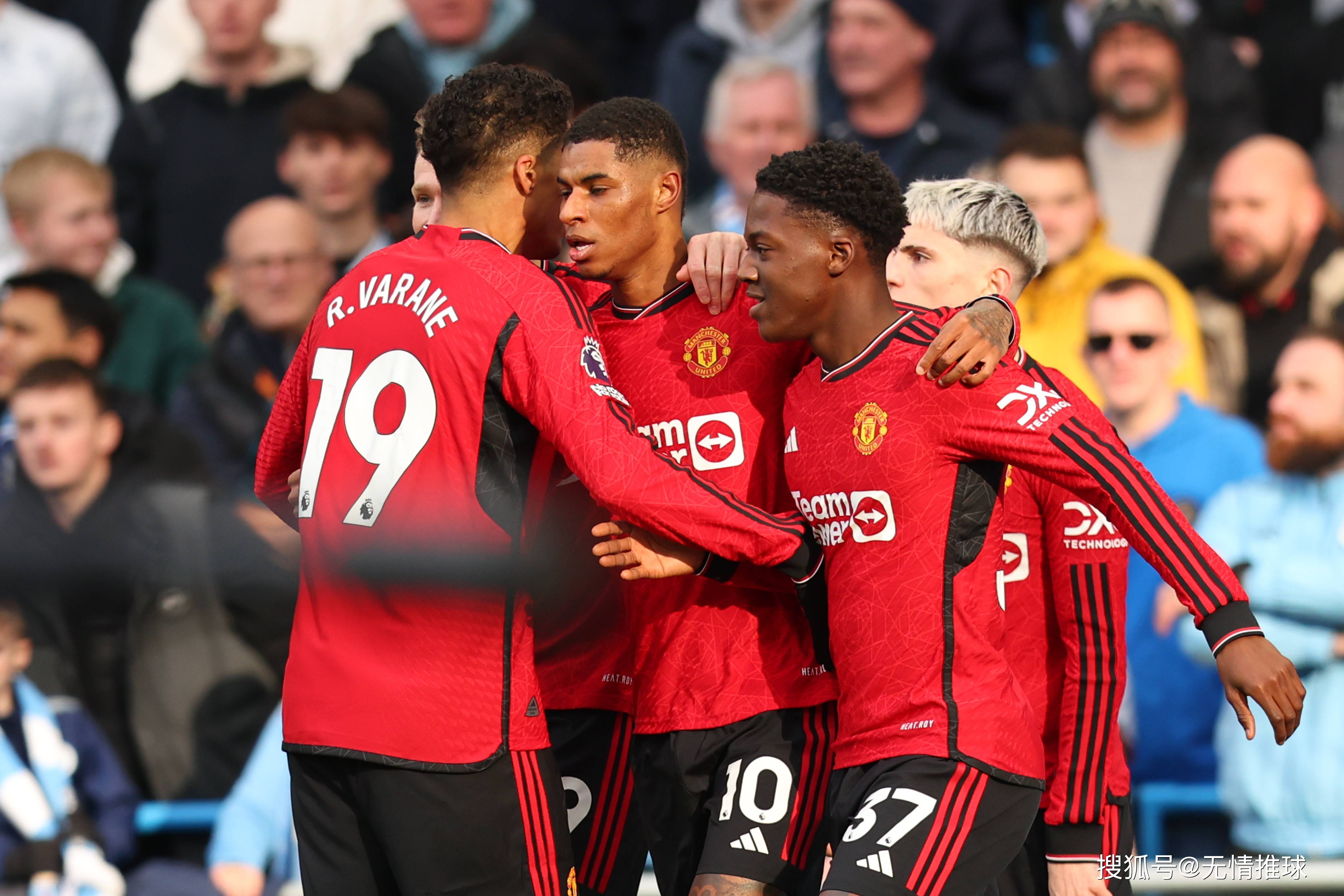 世俱杯时间-曼联客场失败惊险,近距离落后联赛榜首