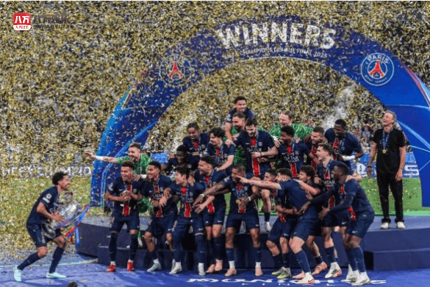 强强角逐,国内足球巨头角逐金牌奖杯 强强角逐,国内足球巨头角逐金牌奖杯