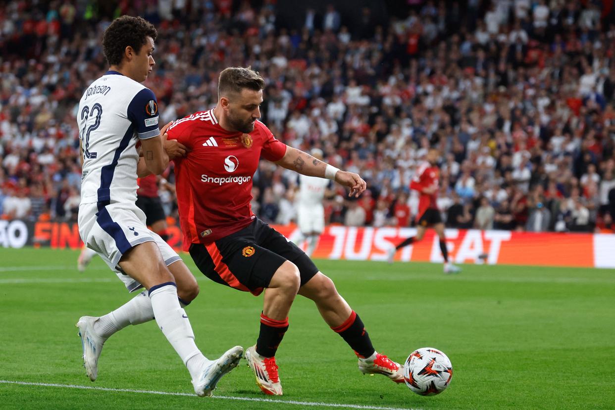 曼联客场战平德甲劲旅,表现令人满意 曼联客场战平德甲劲旅,表现令人满意