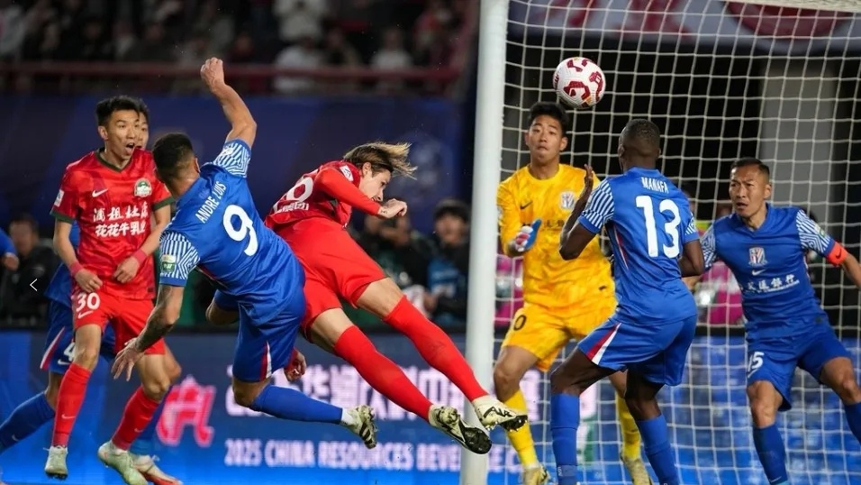 上海申花遭遇主场惨败,备战欠佳 上海申花遭遇主场惨败,备战欠佳