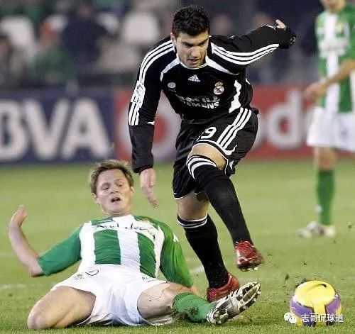 世俱杯参赛资格-格拉纳达绝杀贝蒂斯,赢得悬念胜利