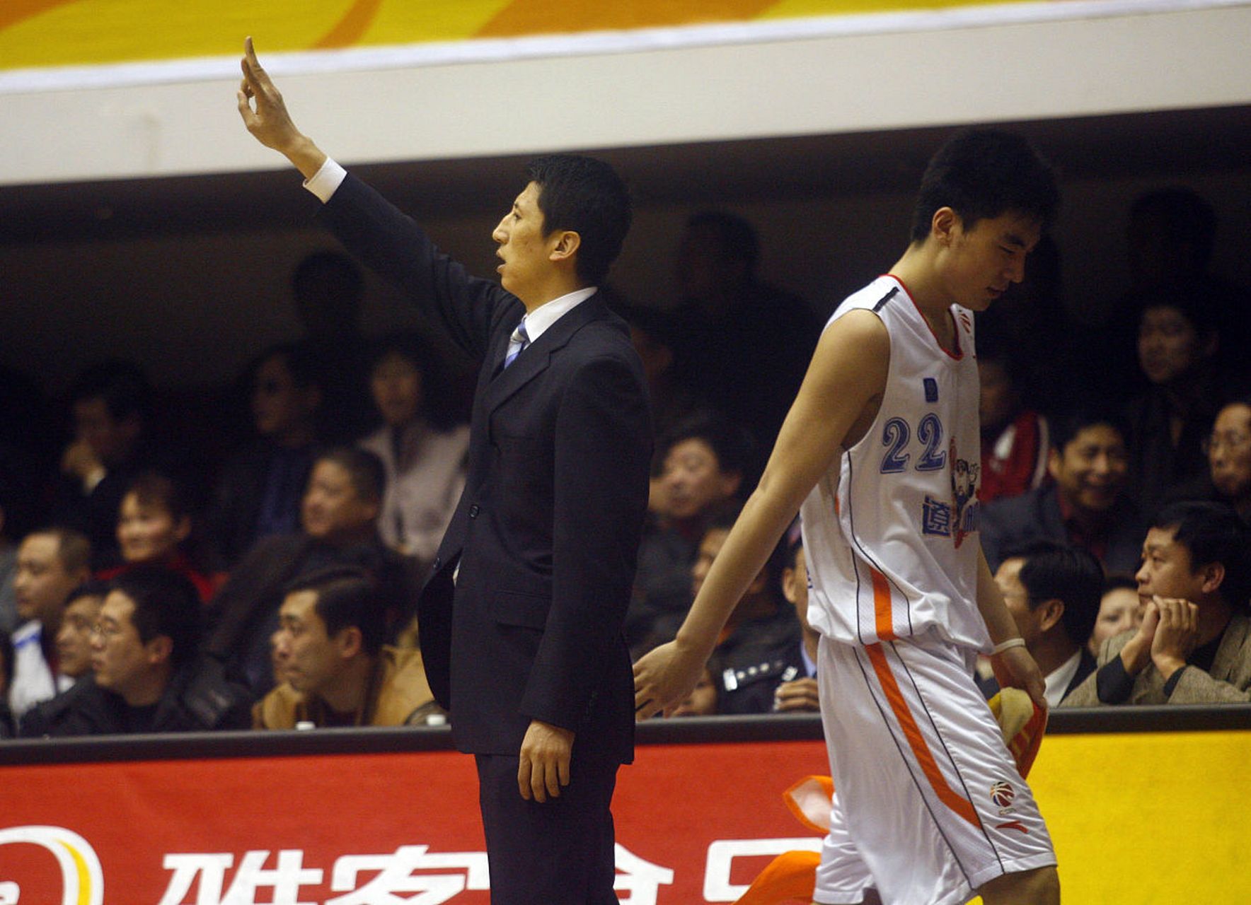 世俱杯官网-输球后情绪低落,教练组全员备战环境调整的简单介绍