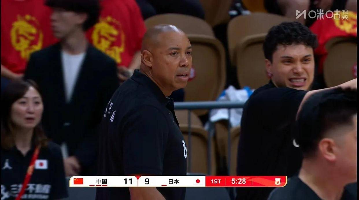 输球后情绪低落，教练组全员备战环境调整的简单介绍