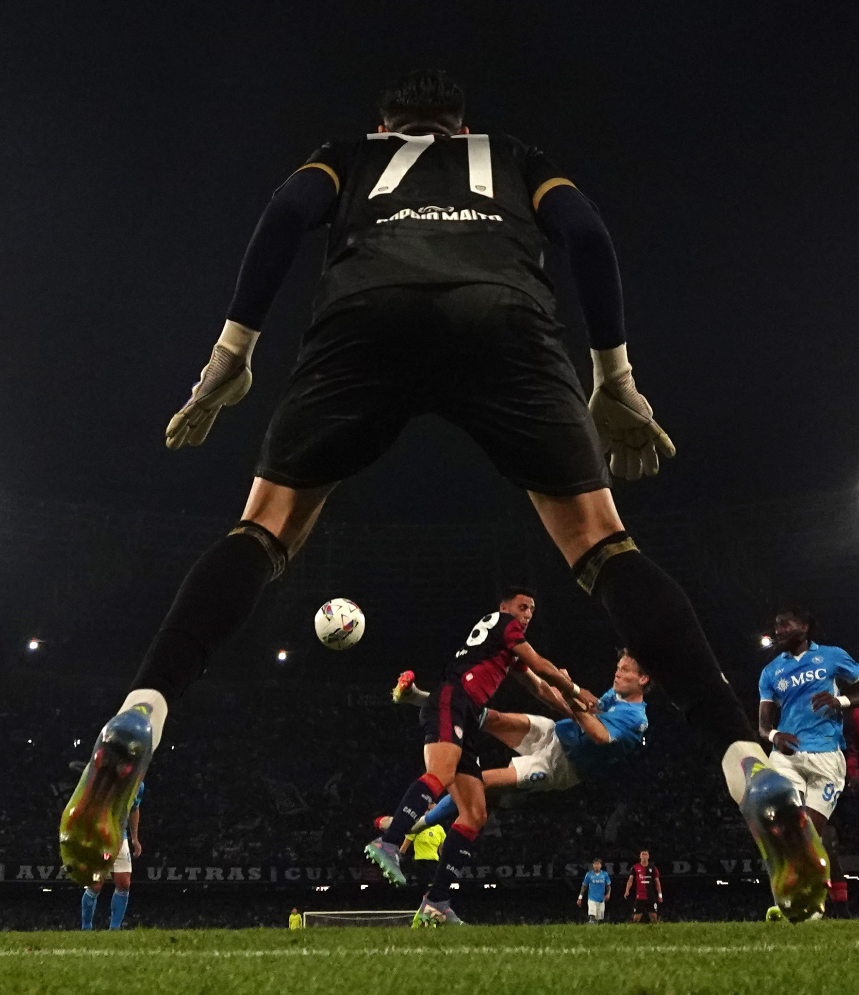 那不勒斯球队表现抢眼,展现实力的简单介绍 那不勒斯球队表现抢眼,展现实力的简单介绍