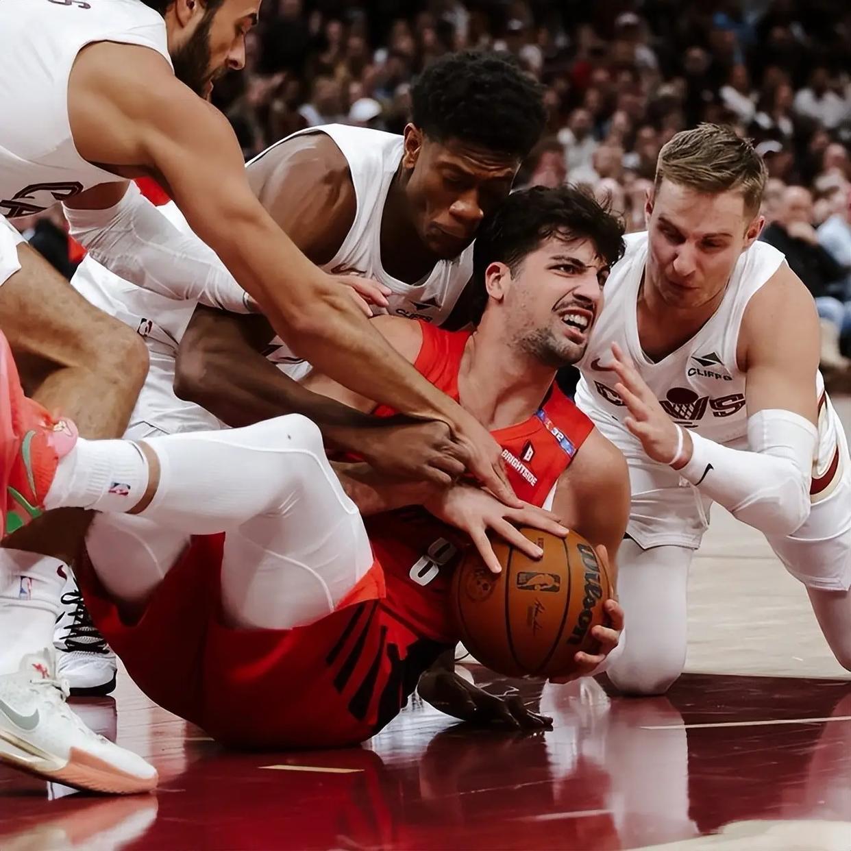 包含老鹰队新秀表现出色,球队升起爆发潜力的词条 包含老鹰队新秀表现出色,球队升起爆发潜力的词条