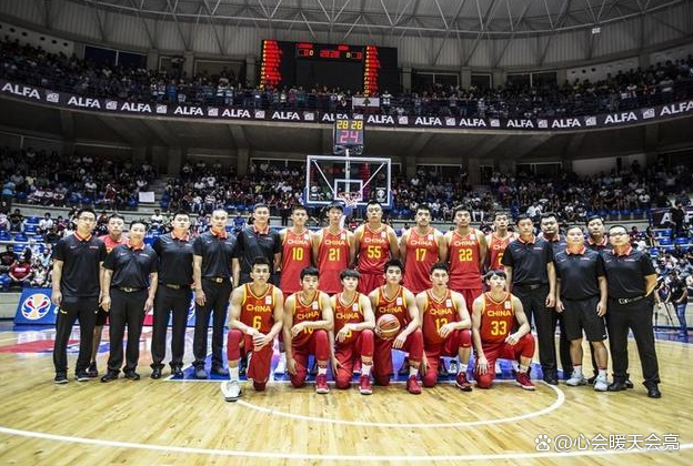 篮球锦标赛决赛战略展开,球队备战全力争胜 篮球锦标赛决赛战略展开,球队备战全力争胜