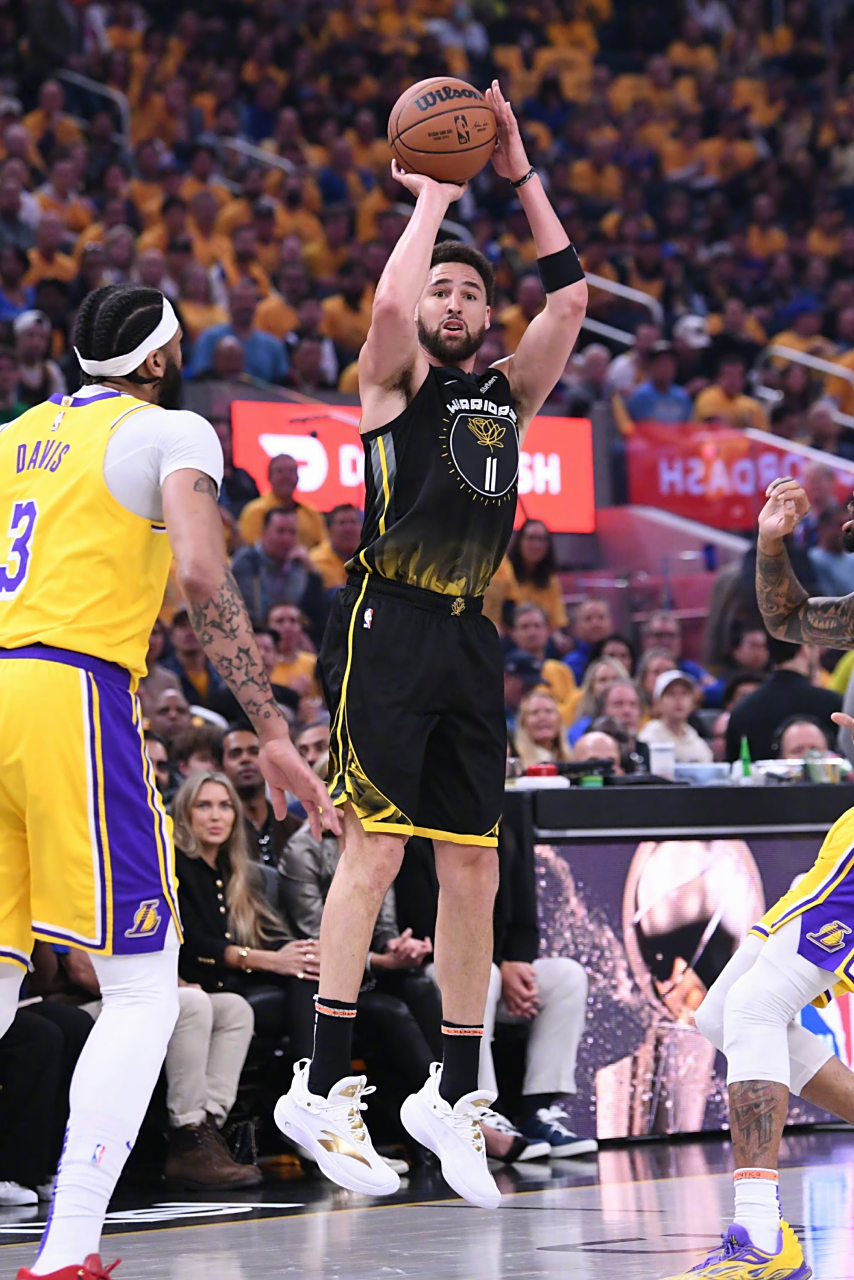 NBA总决赛首场：湖人客场击败热火取得开门红的简单介绍