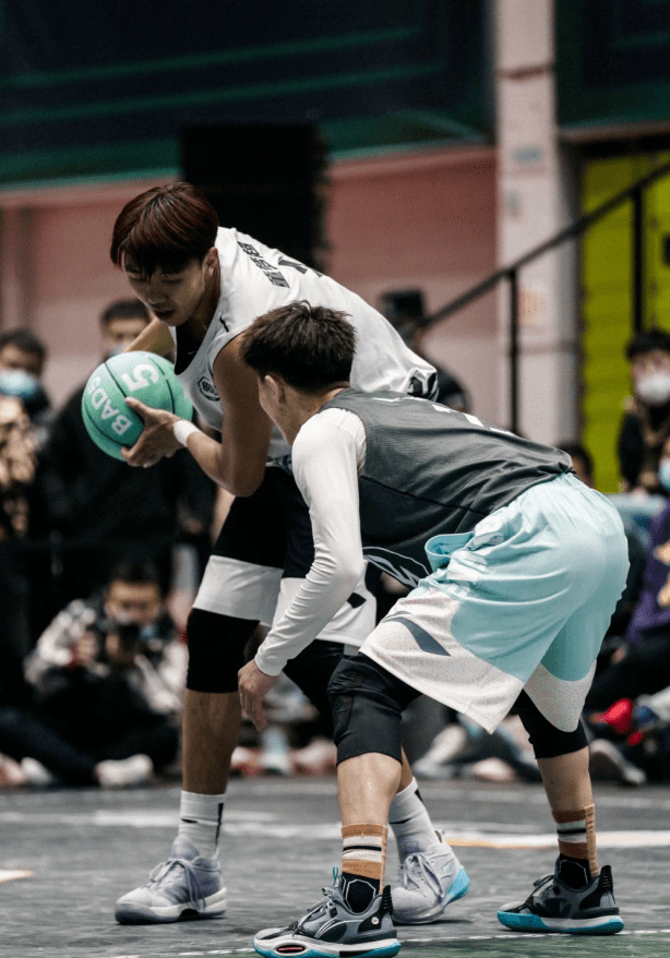 DFM绝杀DK,Tarzan打出惊人五杀宿敌对决成都决赛之夜,留下经典瞬间 DFM绝杀DK,Tarzan打出惊人五杀宿敌对决成都决赛之夜,留下经典瞬间