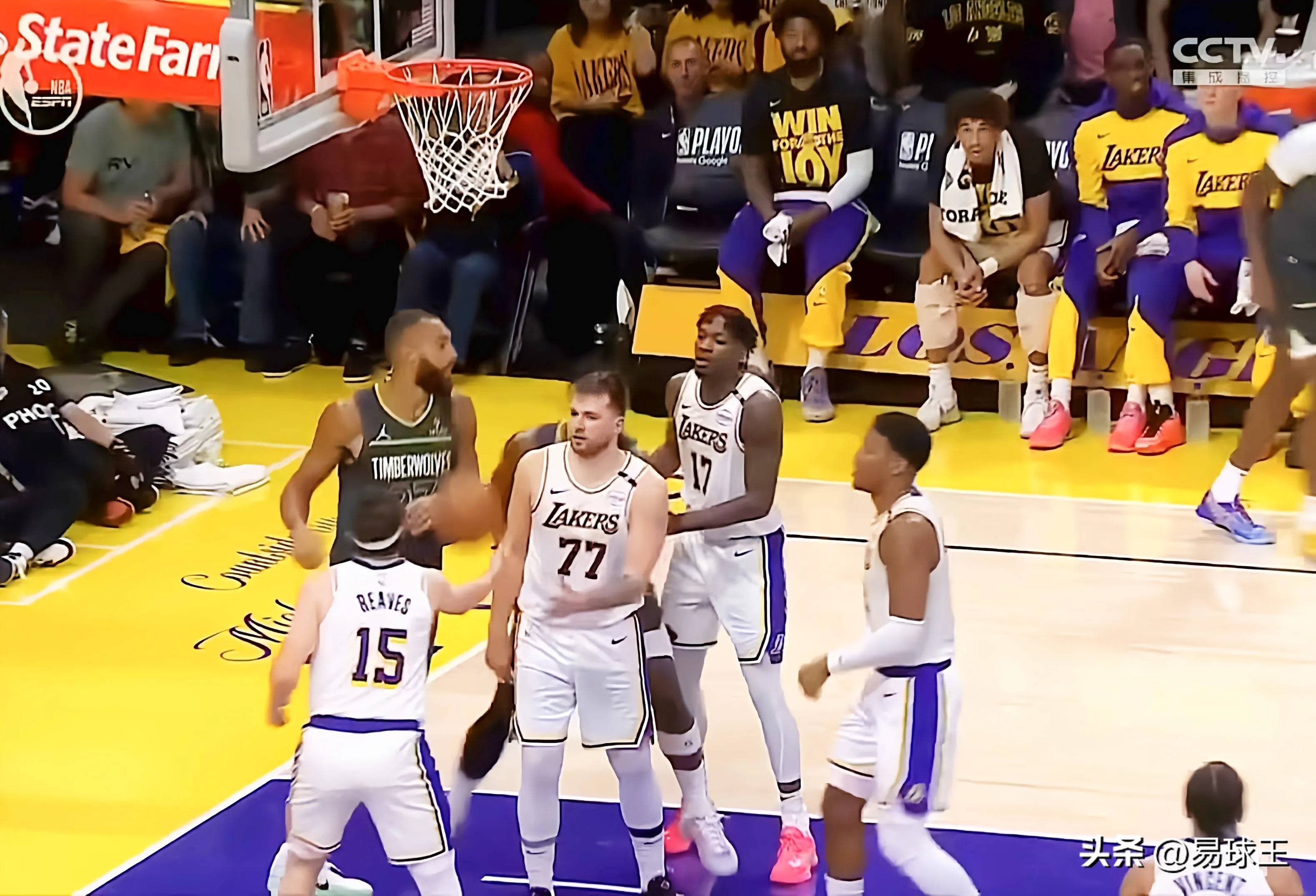 关于快船主场惨败,球队调整备战策略的信息 关于快船主场惨败,球队调整备战策略的信息