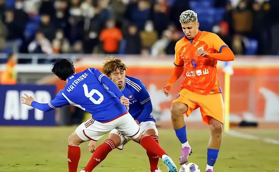 大连阿尔滕费尔客场逼平对手,德甲争冠或生泰山移 大连阿尔滕费尔客场逼平对手,德甲争冠或生泰山移