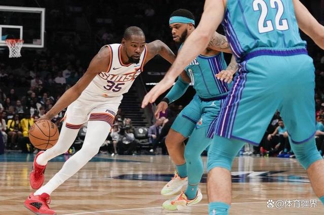 太阳队在比赛中展现出强大的实力 太阳队在比赛中展现出强大的实力