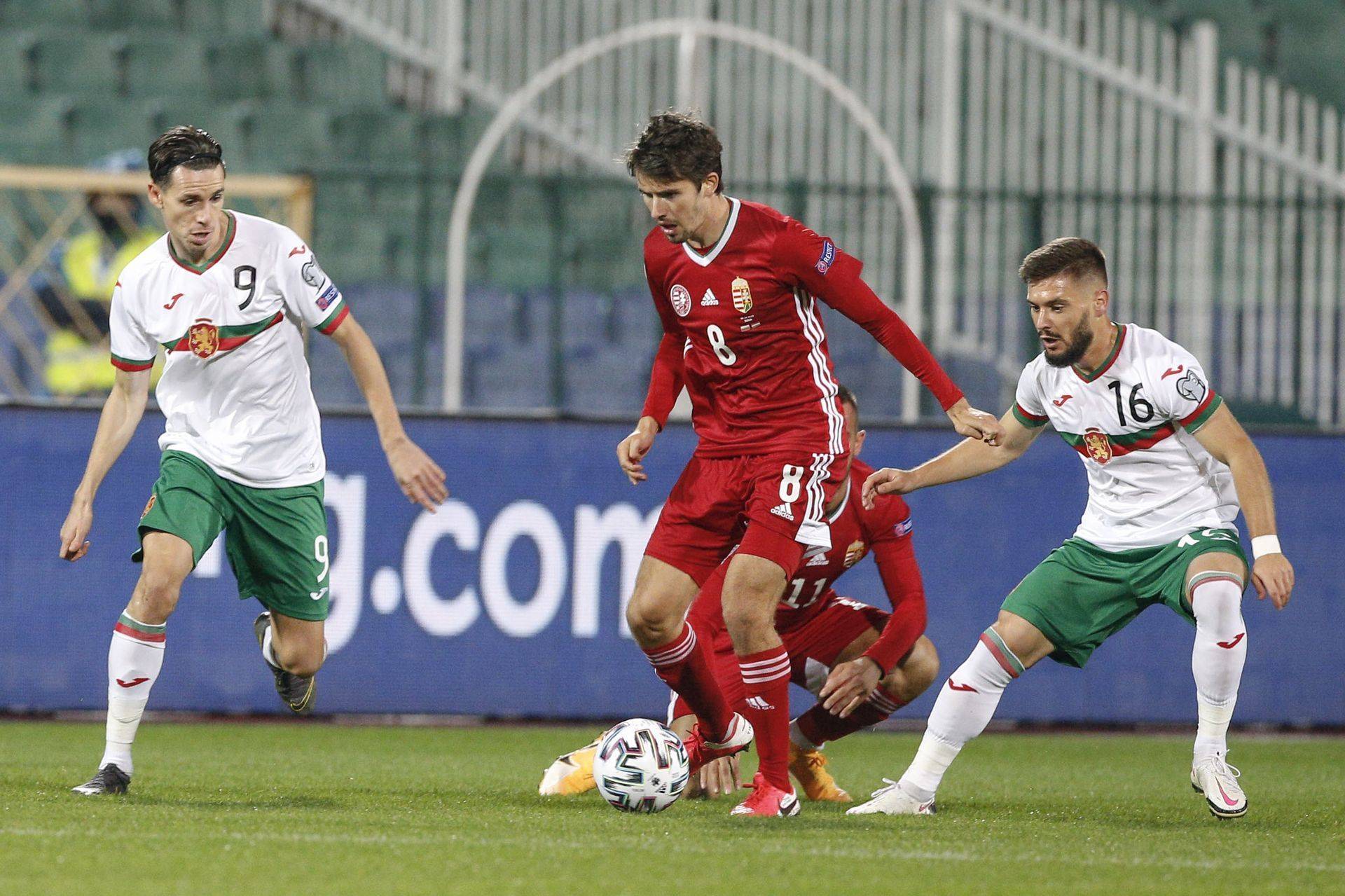 世俱杯参赛资格-保加利亚篮球男子联赛中锋雷力惊艳表现