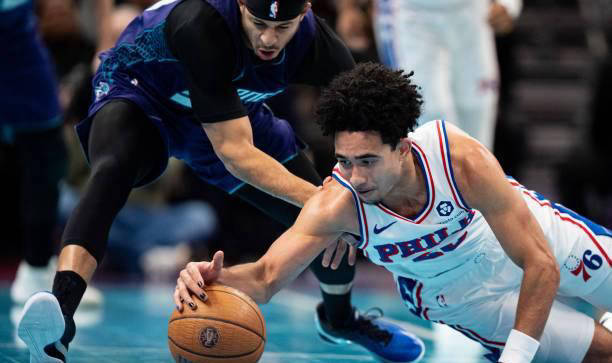 76人新秀崭露头角，带队实现逆转