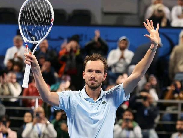 蒙特卡洛大师赛鏖战法网,梅德韦杰夫刷新纪录的简单介绍 蒙特卡洛大师赛鏖战法网,梅德韦杰夫刷新纪录的简单介绍