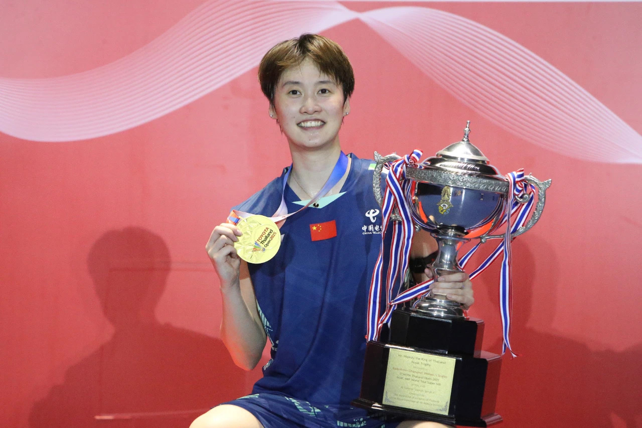 中国队完胜法国队,陈雨菲高光表现的简单介绍 中国队完胜法国队,陈雨菲高光表现的简单介绍